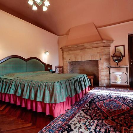 Hotel Corte Dei Tini Teramo Esterno foto